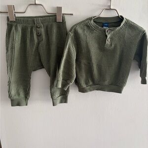 Old Navy Olive Waffle Knit Baby Outfit 6/12M